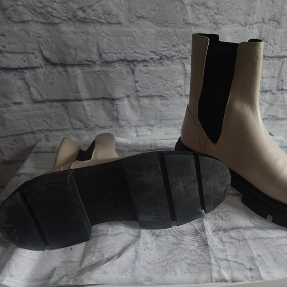 Zara Lug Sole Low Heel Leather Ankle Boots - Picture 13 of 16